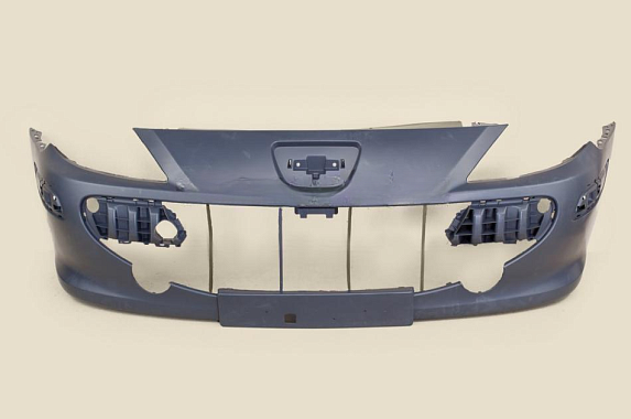 Бампер передний под хром накладки Peugeot 307 2005-2008 (Тайвань)